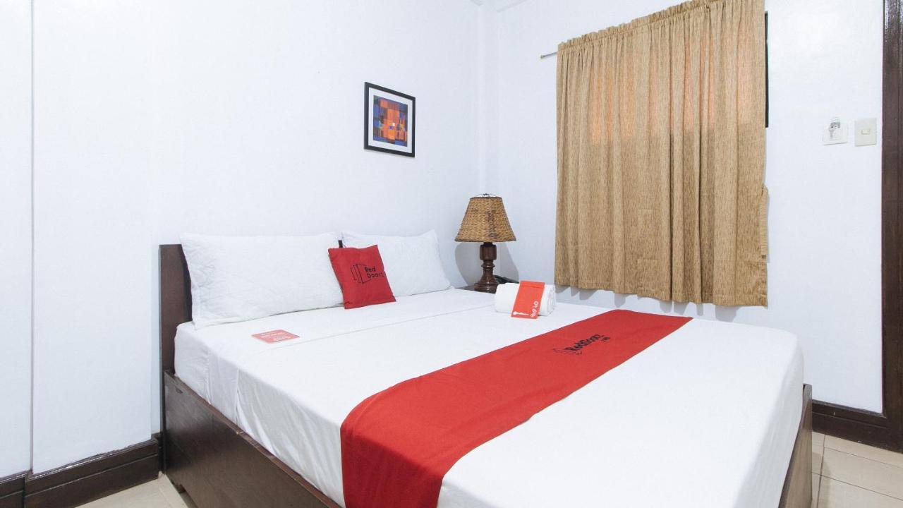 RedDoorz @ Marifa Hotel Angeles Pampanga Exterior foto