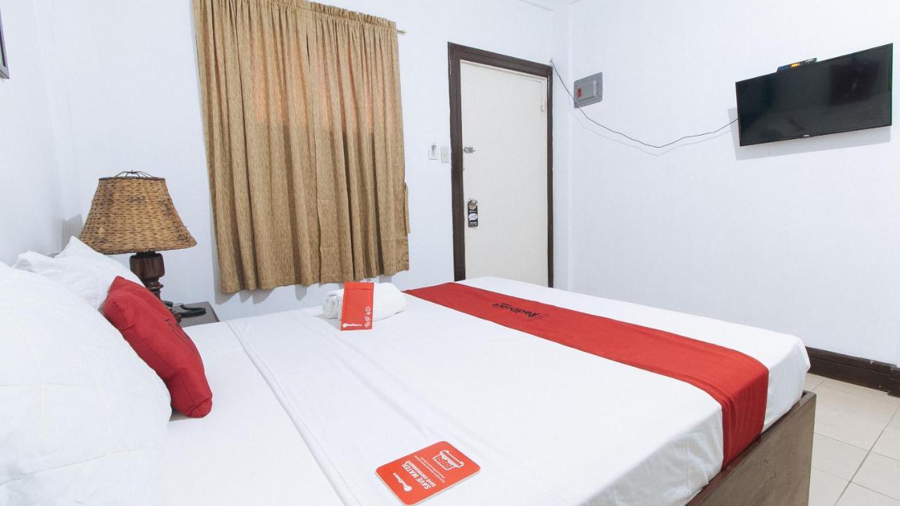 RedDoorz @ Marifa Hotel Angeles Pampanga Exterior foto