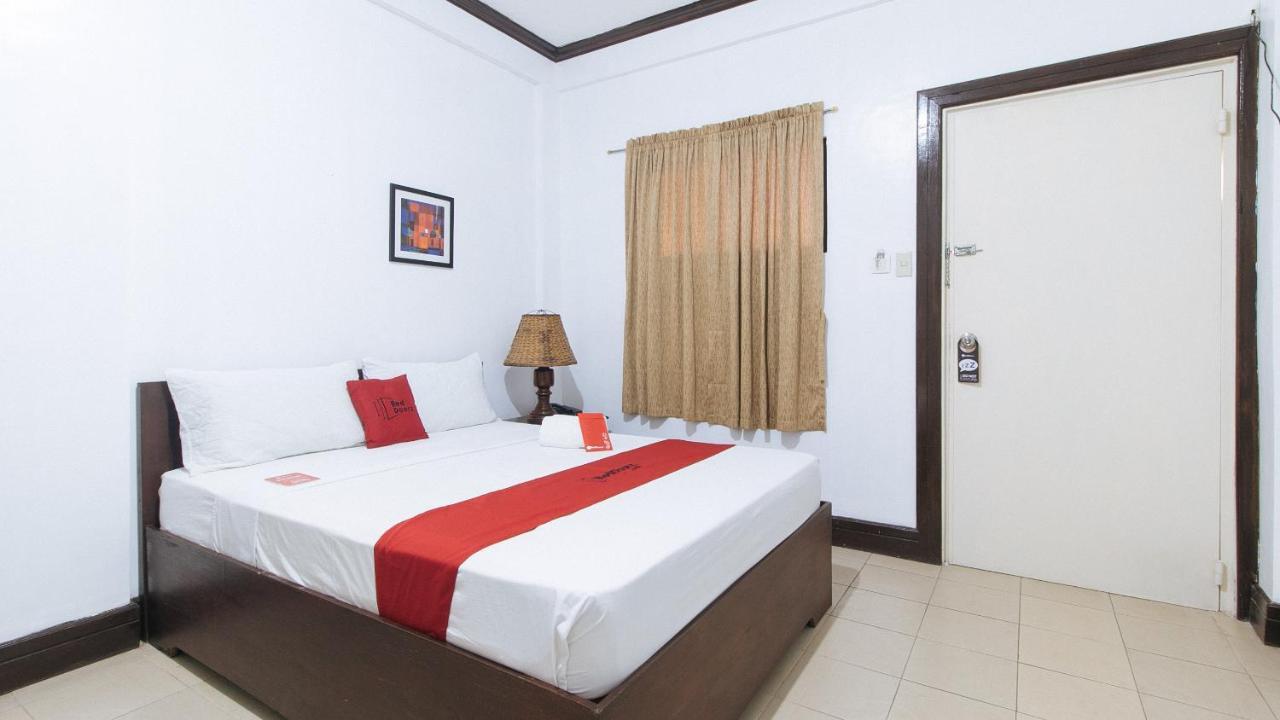 RedDoorz @ Marifa Hotel Angeles Pampanga Exterior foto